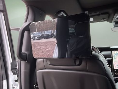 Used 2025 GMC Yukon AT4 Ultimate image 38