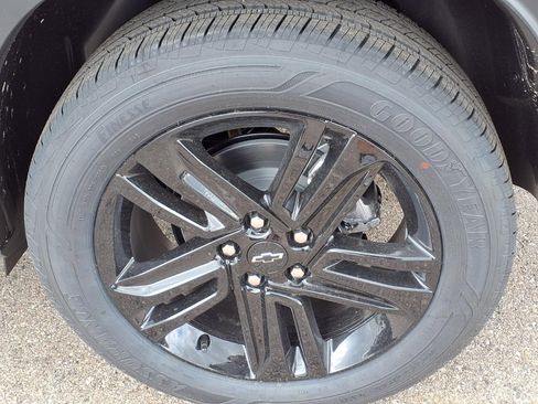 New 2026 Chevrolet Trax ACTIV w/ Sunroof Package FWD image 7