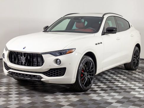 Used 2021 Maserati Levante S AWD/4WD image 2