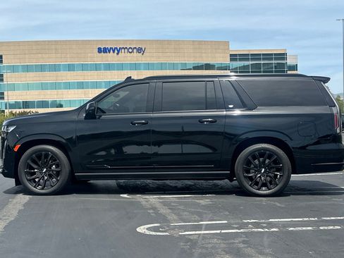Used 2022 Cadillac Escalade ESV Sport Platinum w/ LPO, ONYX Package AWD/4WD image 7