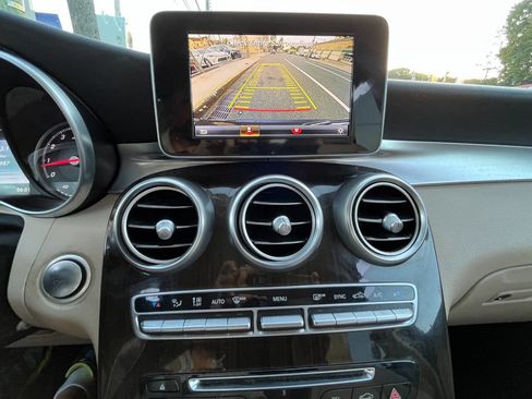 Used 2017 Mercedes-Benz GLC 300 4MATIC w/ Premium 1 Package image 16