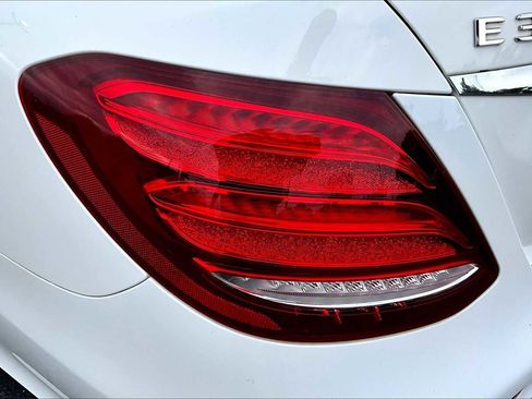 Used 2019 Mercedes-Benz E 300 image 28