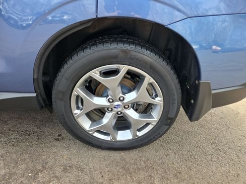 Used 2017 Subaru Forester 2.5i Touring image 10