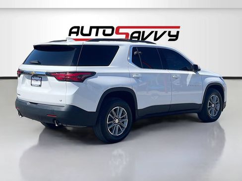 Used 2023 Chevrolet Traverse LT FWD image 7
