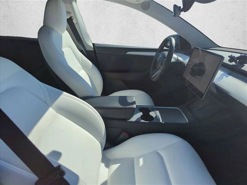 Used 2025 Tesla Model Y Performance AWD/4WD image 25
