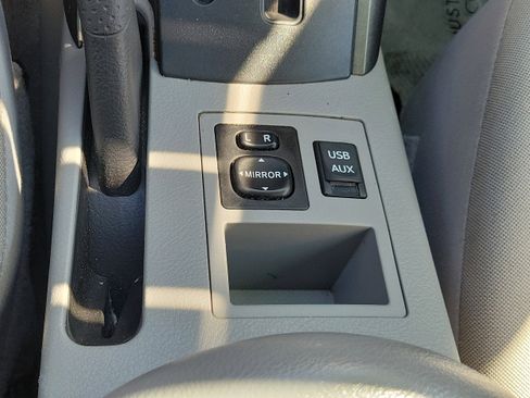 Used 2012 Toyota RAV4 FWD w/ Value Pkg image 25