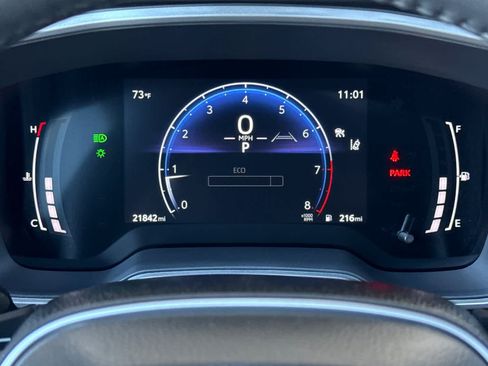 Used 2025 Toyota Corolla XSE FWD image 23