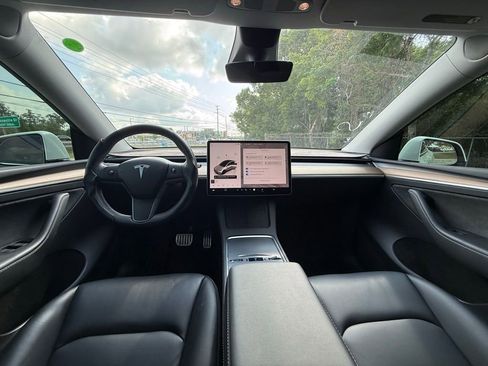 Used 2022 Tesla Model Y Performance AWD/4WD image 18