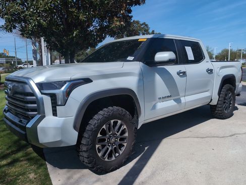 Used 2025 Toyota Tundra Limited image 5