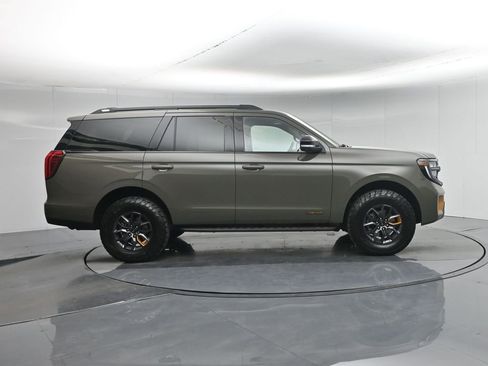 Certified 2025 Ford Expedition Tremor AWD/4WD image 32