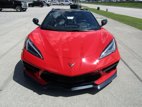 Used 2023 Chevrolet Corvette Stingray Premium Conv w/ Z51 Performance Package RWD image 2