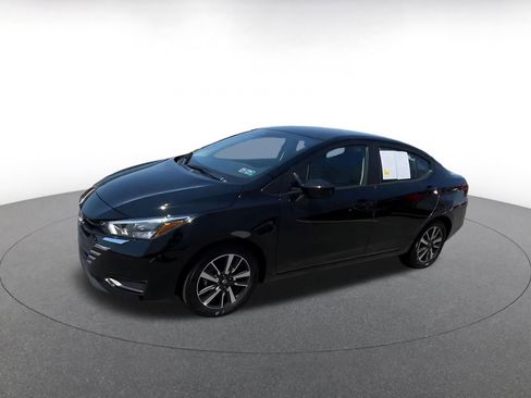 Used 2025 Nissan Versa SV FWD image 6