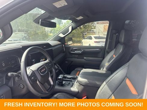 Used 2024 GMC Sierra 1500 AT4 w/ AT4 Preferred Package AWD/4WD image 8