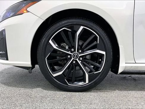 Used 2023 Nissan Altima 2.5 SR AWD/4WD image 42