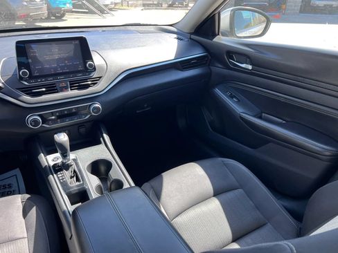 Used 2020 Nissan Altima 2.5 S FWD image 35