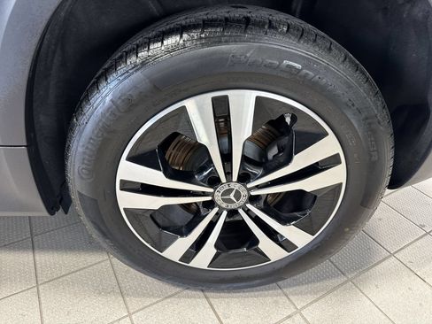 Used 2025 Mercedes-Benz GLB 250 image 12