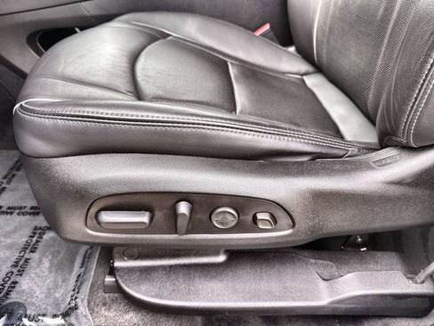 Used 2020 Buick Enclave Avenir w/ Avenir Technology Package image 14