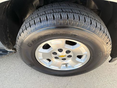 Used 2010 Chevrolet Tahoe LS image 16