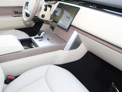 New 2026 Land Rover Range Rover SE AWD/4WD image 48