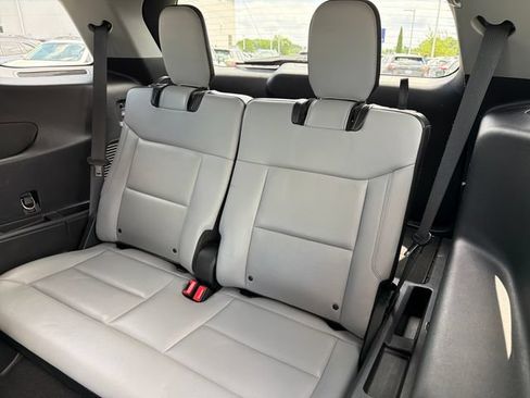 Used 2021 Ford Explorer XLT w/ Equipment Group 202A AWD/4WD image 20