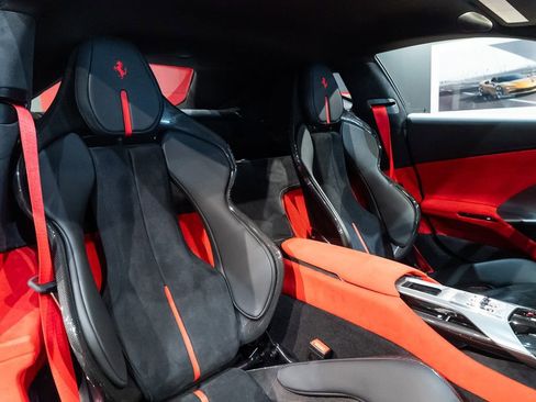 Certified 2025 Ferrari 12Cilindri RWD image 43