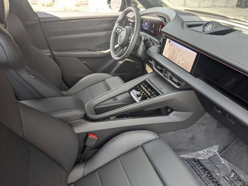 Used 2025 Porsche Macan Turbo Electric image 25