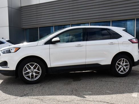 Used 2024 Ford Edge SEL w/ Convenience Package AWD/4WD image 2