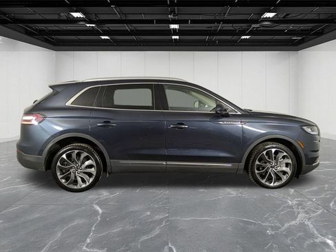 Used 2022 Lincoln Nautilus Reserve image 6