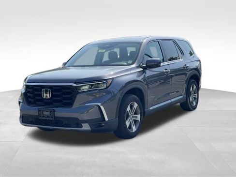 Used 2025 Honda Pilot EX-L image 2