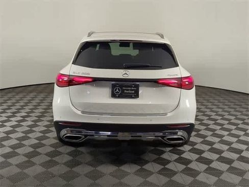 Used 2026 Mercedes-Benz GLC 300 4MATIC image 4