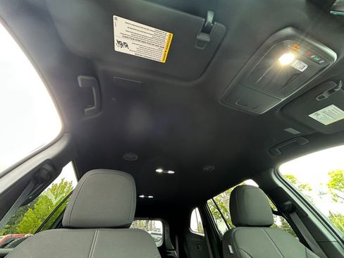 New 2026 GMC Acadia Elevation image 27