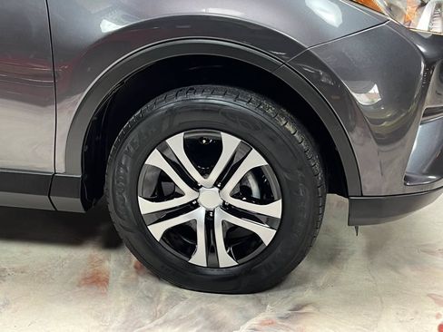 Used 2017 Toyota RAV4 LE w/ Carpet Mat Package AWD/4WD image 35