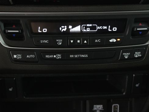 Used 2022 Honda Passport TrailSport image 19