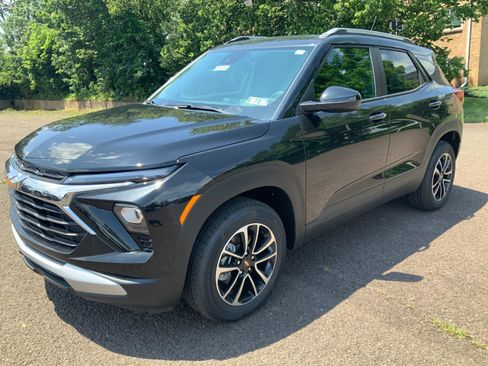 New 2026 Chevrolet TrailBlazer LT w/ LT Cold Weather Package image 3