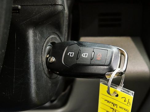 Used 2021 Ford F250 XL w/ Power Equipment Group image 27