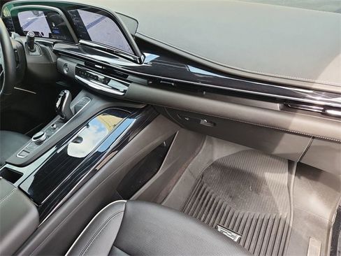 Used 2024 Cadillac Escalade ESV Sport w/ Touring Package image 30