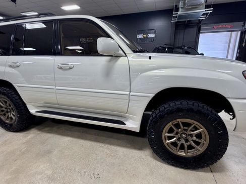 Used 2000 Lexus LX 470 4WD image 16