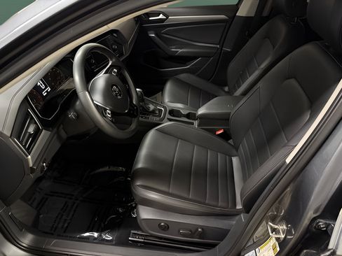 Used 2021 Volkswagen Jetta R-Line FWD image 11