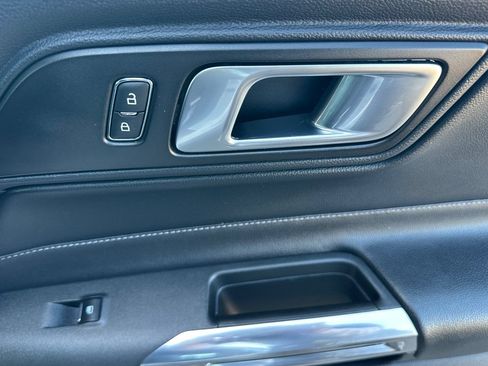 Used 2022 Ford Mustang Premium RWD image 17