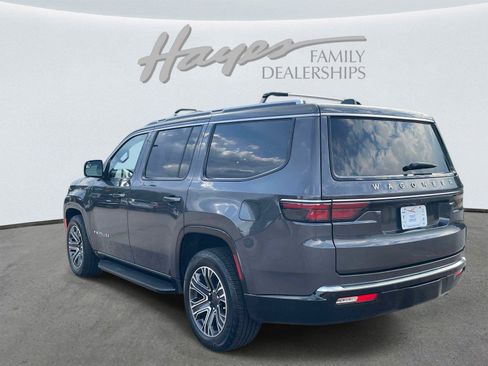Used 2024 Jeep Wagoneer 4WD w/ Premium Group I image 5