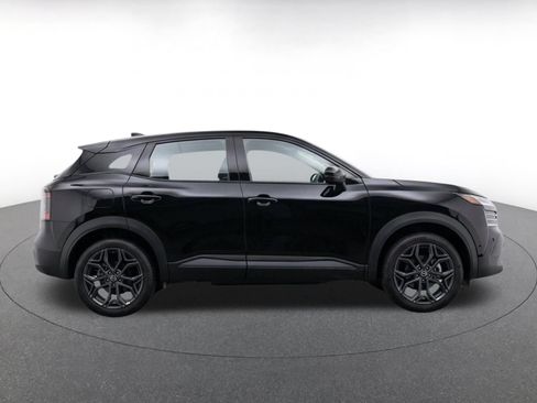 Used 2026 Nissan Kicks SR AWD/4WD image 8