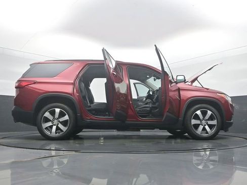 Used 2019 Chevrolet Traverse LT w/ LT Premium Package AWD/4WD image 63