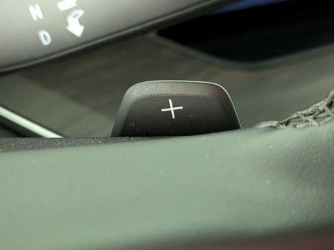 Certified 2025 Chevrolet Tahoe Z71 image 20