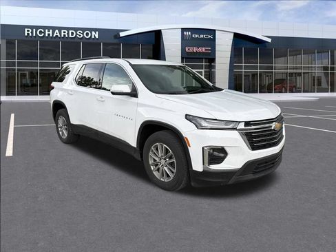 Used 2023 Chevrolet Traverse LT FWD image 5
