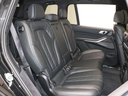 Used 2026 BMW X7 M60i image 25