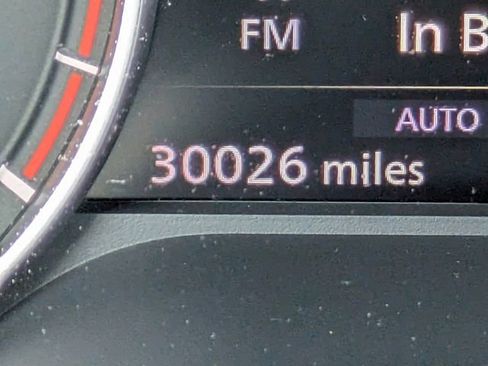 Used 2023 Nissan Rogue SV image 29