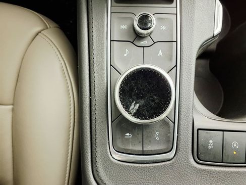 Used 2019 Cadillac XT4 Premium Luxury w/ Cold Weather Package FWD image 22