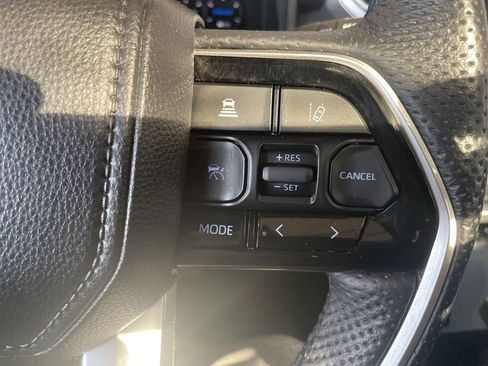 Used 2024 Toyota Sequoia Platinum AWD/4WD image 22