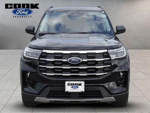 New 2026 Ford Explorer Active w/ Active Comfort Package RWD image 2
