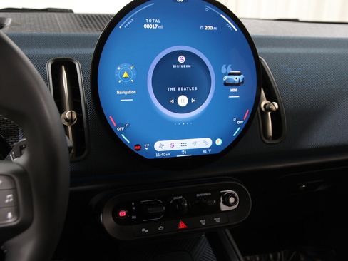 Used 2025 MINI Cooper Countryman S w/ Comfort Package Max image 8